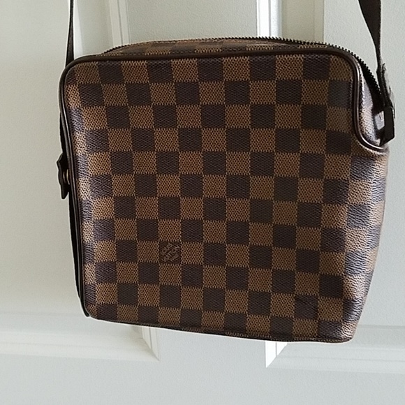 Authentic Louis Vuitton Messenger Bag - Picture 7 of 8
